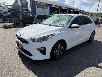 Schadeauto Kia Ceed  2019/6