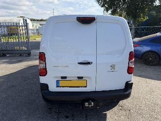 Peugeot Partner 1.5 Bluehdi 73KW Navi Airco Camera S&S L1 NAP picture 3
