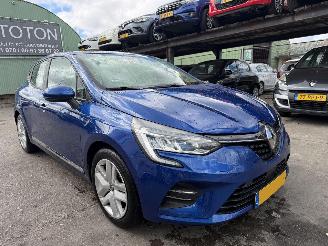 damaged passenger cars Renault Clio 1.0 TCE 74KW Clima Led Zen 5-Drs NAP 2020/3