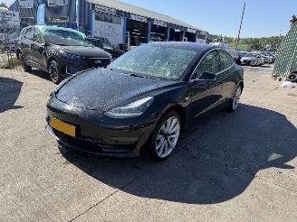 Schadeauto Tesla Model 3 75 kWh Long Range 258KW AWD Pano Clima Navi Led NAP 2019/4