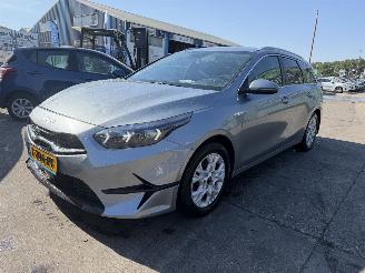 skadebil auto Kia Ceed 1.5 T-GDI 118KW Autom. DynamicPlusLine Navi Clima Led NAP 2023/8