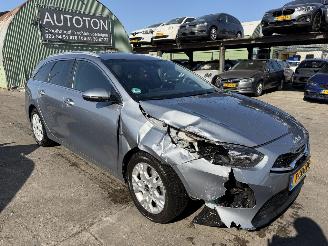 Schadeauto Kia Ceed 1.5 T-GDI 118KW Autom. DynamicPlusLine Navi Clima Led NAP 2023/8
