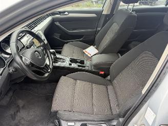 Volkswagen Passat 1.6 TDI 88KW Navi Clima Led Comfortline NAP picture 7