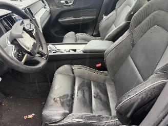 Volvo Xc-60 2.0 T6 PHEV 186KW AWD Pano Clima Navi Plus Dark NAP picture 10