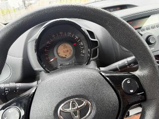 Toyota Aygo 1.0 VVT-I 53KW Airco Led X-Fun 5-Drs NAP picture 13