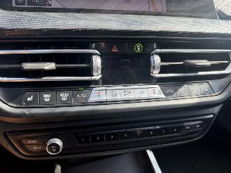 BMW 2-serie 218i Autom. 100KW Pano Clima Navi High Executive picture 12