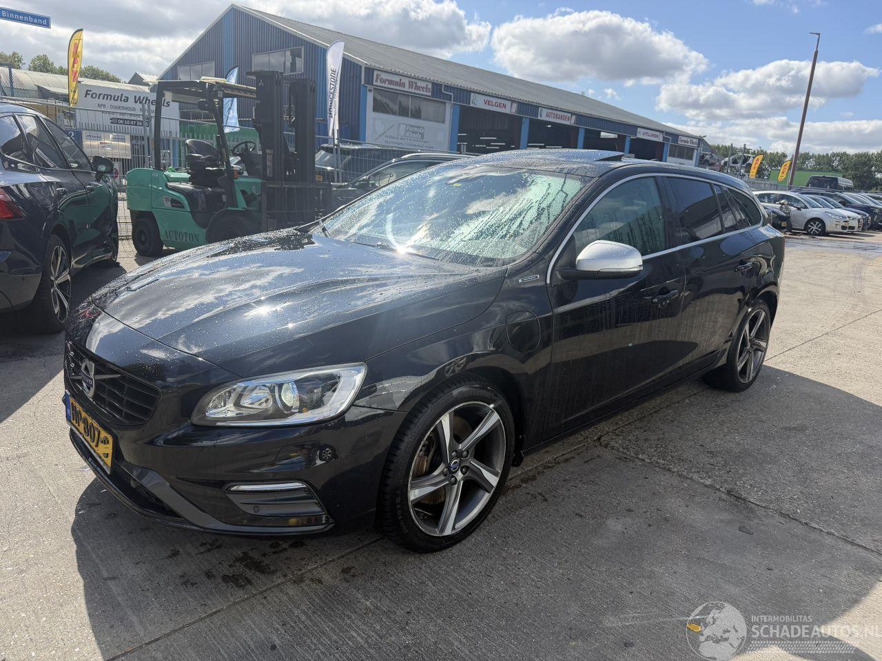 Volvo V-60 2.4 D6 Twin Engine 162KW Autom. Schuifdak Clima Navi Camera Led R-Design NAP