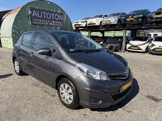 uszkodzony samochody osobowe Toyota Yaris 1.0 VVT-I 51KW Clima Navi Camera Aspiration 5-Drs NAP 2012/1