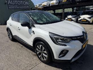 krockskadad bil auto Renault Captur 1.3 TCE Autom. 96KW Clima Navi Camera Led Intens NAP 2020/10