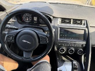 Jaguar E-Pace 2.0 P250 AWD 183KW Autom. HSE Pano HUD Clima Navi NAP picture 10