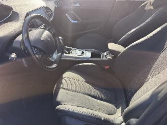 Peugeot 308 1.2 96KW Autom. Pano Clima Navi Blue Lease Premium 5-Drs NAP picture 7