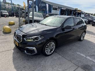 skadebil auto BMW 1-serie 116D 85KW High Executive Clima Navi Led 5-Dr NAP 2021/2