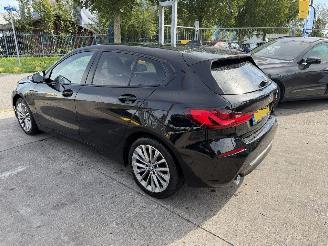 Schadeauto BMW 1-serie 116D 85KW High Executive Clima Navi Led 5-Dr NAP 2021/2