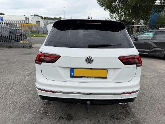 Volkswagen Tiguan 1.5 TSI 110KW DSG R-Line Clima Navi Led 7-Pers NAP picture 4
