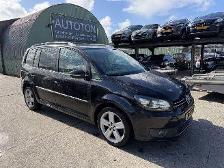 skadebil auto Volkswagen Touran 1.4 TSI 103KW Highline Clima Navi Led Xenon NAP 2011/7