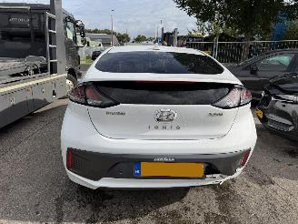 Hyundai Ioniq 1.6 GDI Hybrid Comfort Plus Clima Navi picture 2
