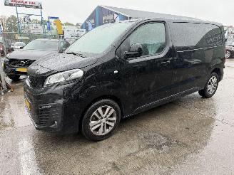 skadebil bedrijf Peugeot Expert 2.0 BlueHDI 90KW Clima Navi Led Premium Pack 231S 2018/12
