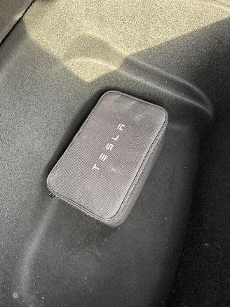 Tesla Model Y 75 kWh Long Range AWD 258KW Pano Clima Navi picture 16