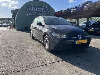 krockskadad bil auto Volkswagen Polo 1.0 TSI Life 2022/1