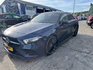 Mercedes A-klasse 220 Autom. 140KW 4Matic Premium Plus Clima Navi Sfeerverlichting picture 2
