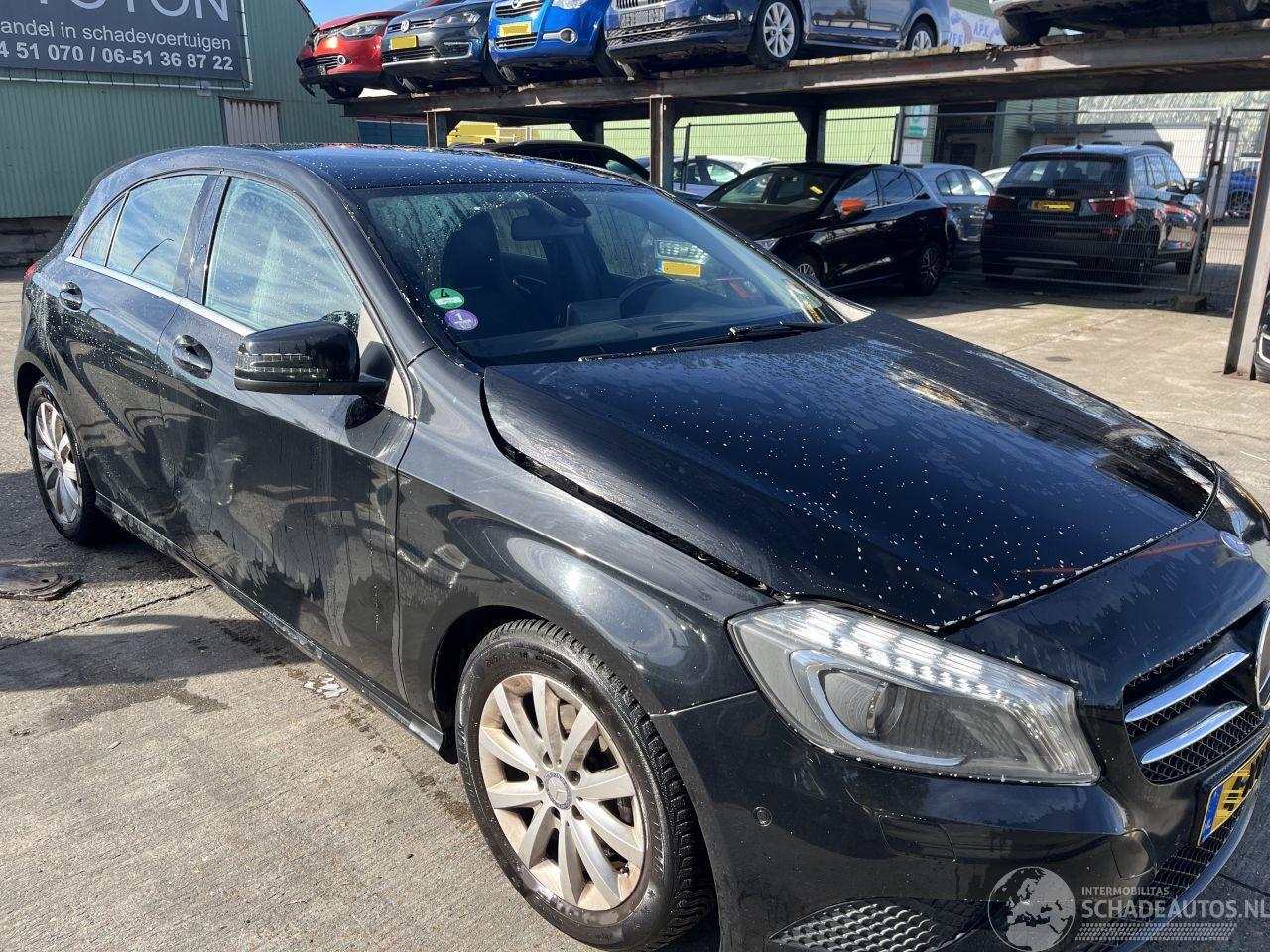 Mercedes A-klasse 180 Ambition 4U3