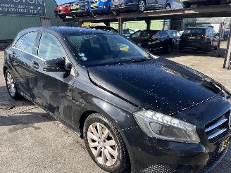 skadebil auto Mercedes A-klasse 180 Ambition 4U3 2014/11