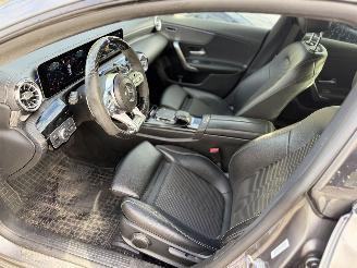 Mercedes Cla-klasse 180 100KW Autom. Clima Navi Sfeerverlichting AMG-pakket Led picture 6