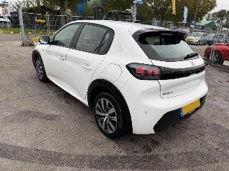 Peugeot e-208 50 kWh 100KW Navi Clima Led Active Pack NAP picture 5