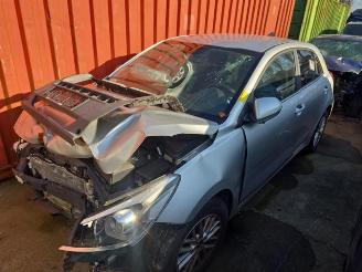 Sloopauto Kia Rio Rio IV (YB), Hatchback, 2017 1.0i T-GDi 100 12V 2019