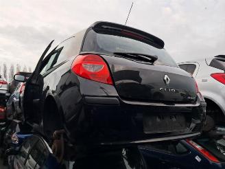 Salvage car Renault Clio Clio III (BR/CR), Hatchback, 2005 / 2014 1.6 16V 2006/1