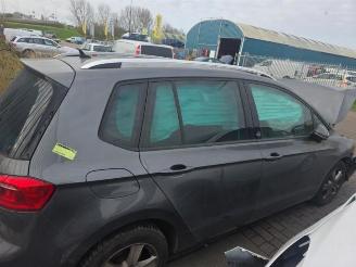 Volkswagen Golf Sportsvan  picture 2