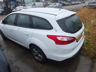 disassembly passenger cars Ford Focus Focus 3 Wagon, Combi, 2010 / 2020 1.0 Ti-VCT EcoBoost 12V 100 2014/4