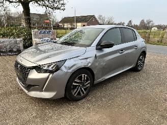 Schadeauto Peugeot 208 1.2 Allure 2022/6