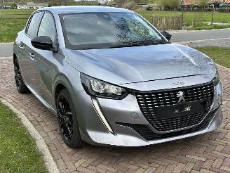 Peugeot 208 Allure picture 4