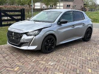 Schadeauto Peugeot 208 Allure 2023/5