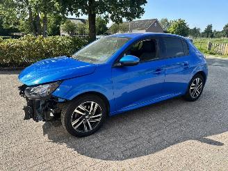 Unfallwagen Peugeot 208 allure automaat 96 kw 2021/9