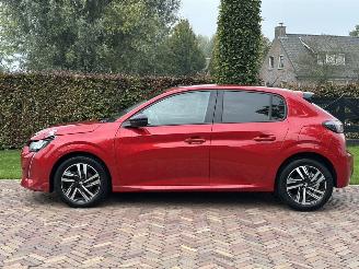 Vaurioauto  passenger cars Peugeot 208 1.2 Allure 2022/4
