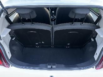 Peugeot 108 Allure picture 18