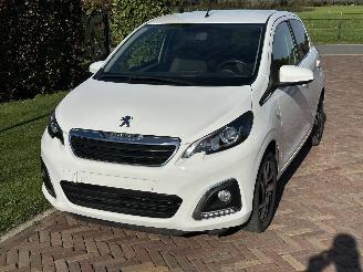 krockskadad bil auto Peugeot 108 Allure 2022/1