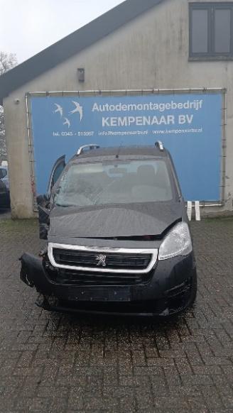 Auto da rottamare Peugeot Partner Partner Tepee (7A/B/C/D/E/F/G/J/P/S) MPV 1.6 VTI 16V (EP6CDTR(5FK)) [7=
2kW]  (08-2010/12-2018) 2017