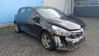 Renault Clio Clio IV (5R) Hatchback 5-drs 0.9 Energy TCE 90 12V (H4B-400(H4B-A4)) [=
66kW]  (11-2012/08-2021) picture 4