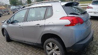 Peugeot 2008 2008 (CU) MPV 1.2 Vti 12V PureTech 82 (EB2F(HMZ)) [60kW]  (03-2013/12-=
2018) picture 5