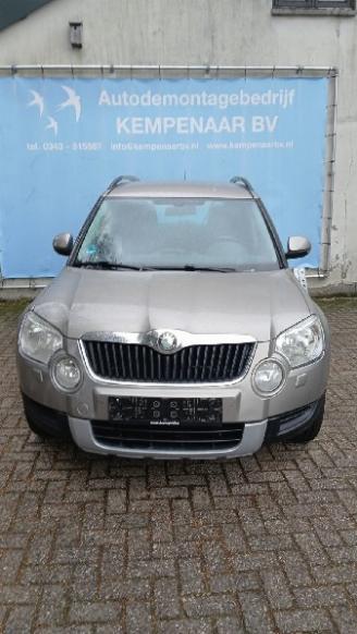 Vrakbiler auto Skoda Yeti Yeti (5LAC) SUV 1.2 TSI 16V (CBZB) [77kW]  (09-2009/05-2015) 2010/9