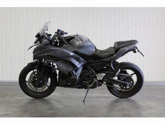 krockskadad bil motor Kawasaki Ninja 650  2018/1