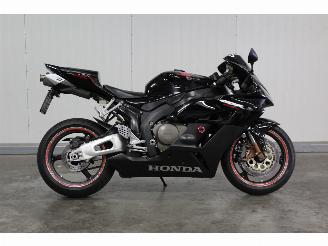 Honda CBR 1000 RR picture 4