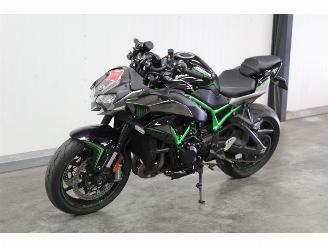 Kawasaki  ZH2 picture 2