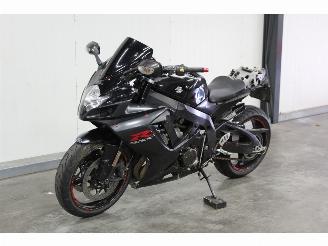 Suzuki  GSX-R 750 picture 2