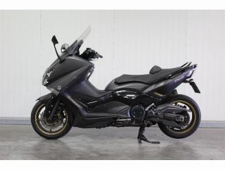 dañado motos Yamaha  XP 500 TMAX 2013