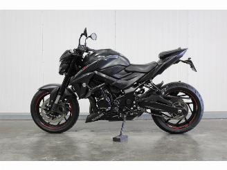 krockskadad bil motor Suzuki  GSX-S 750 2020/0