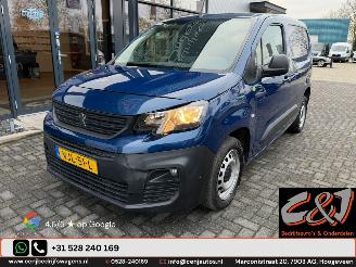 skadebil bedrijf Peugeot Partner 1.5 BlueHDI Premium airco navi cruise automaat luxe 2021/2
